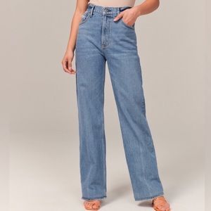 A&F Ultra High Rise 90s Straight Jean